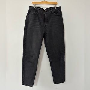 Levi’s High-Waist Mom Jean